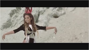 Emil Lassaria And Caitlyn - El Calor